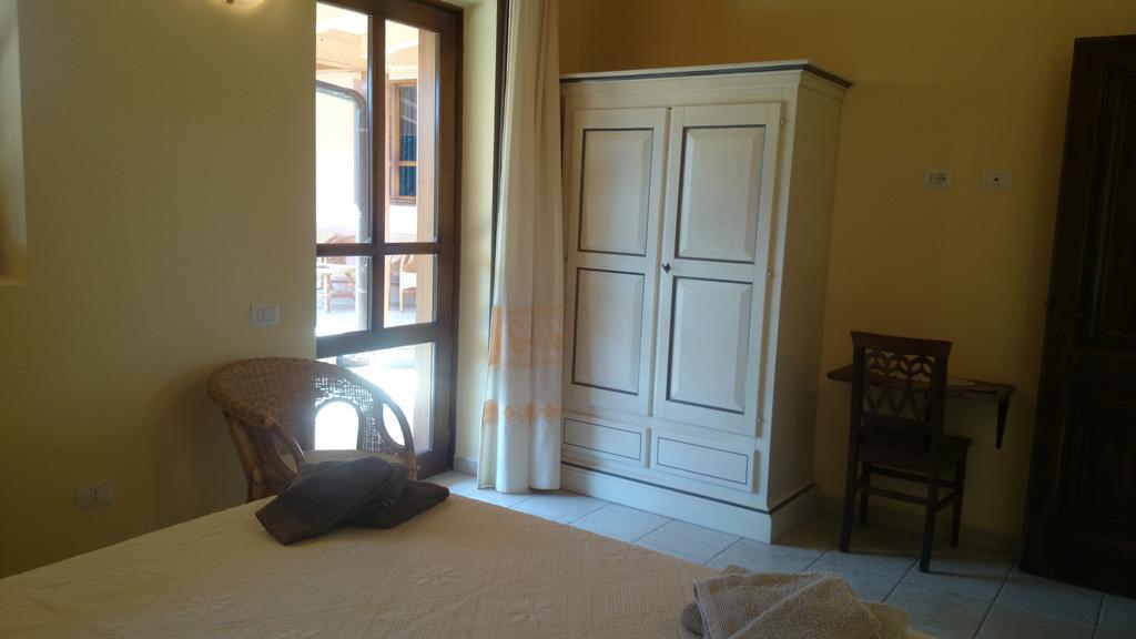 La Corte Dei Rei Aparthotel Castiadas Exterior foto
