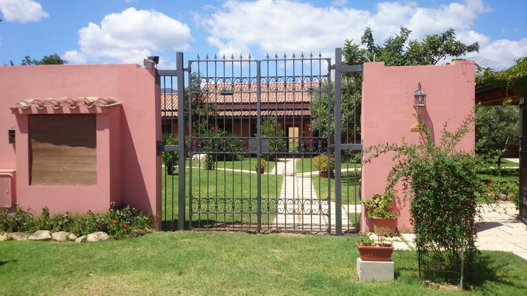 La Corte Dei Rei Aparthotel Castiadas Exterior foto