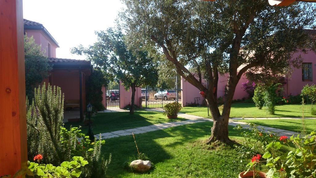 La Corte Dei Rei Aparthotel Castiadas Exterior foto