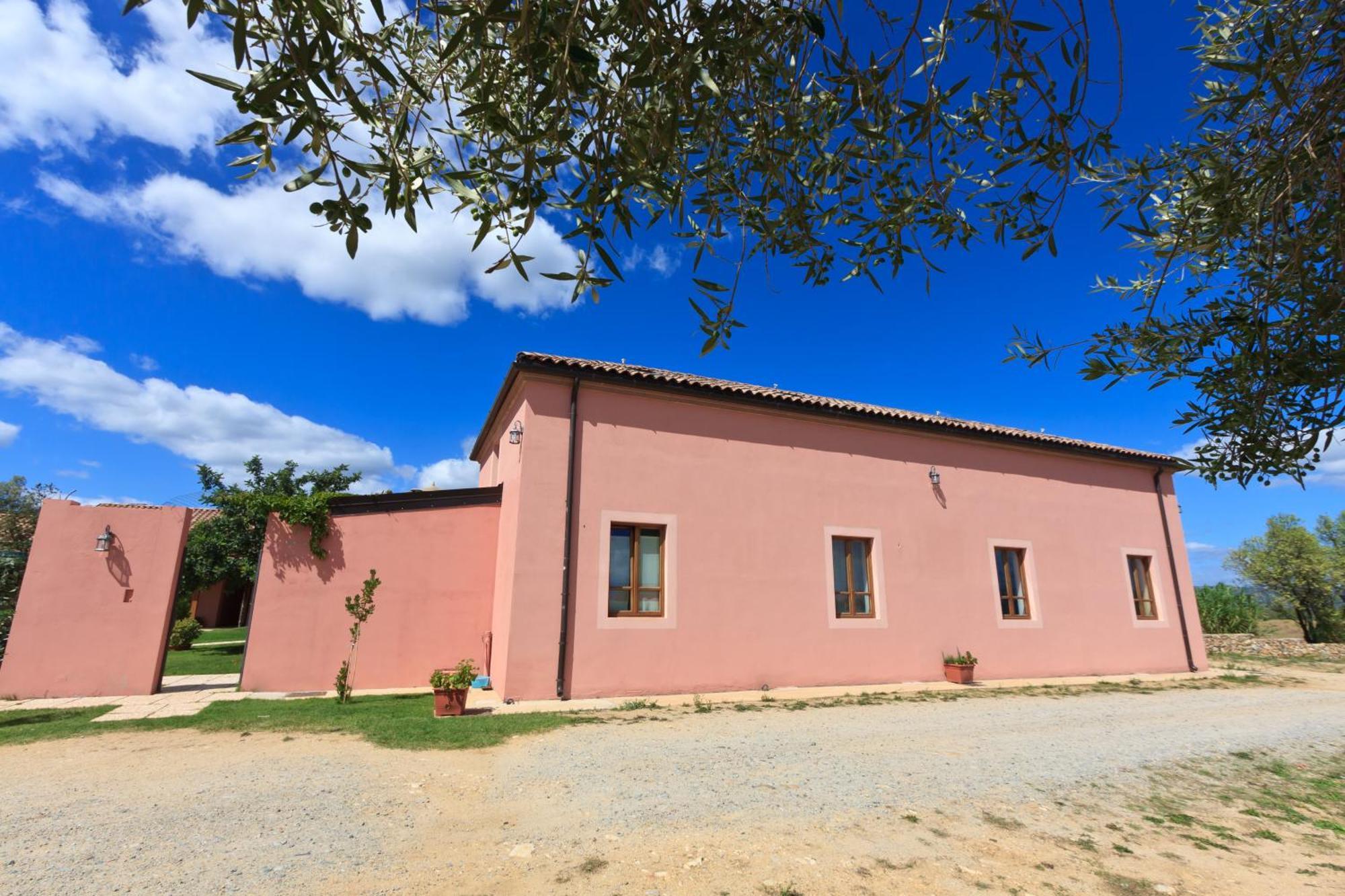 La Corte Dei Rei Aparthotel Castiadas Exterior foto