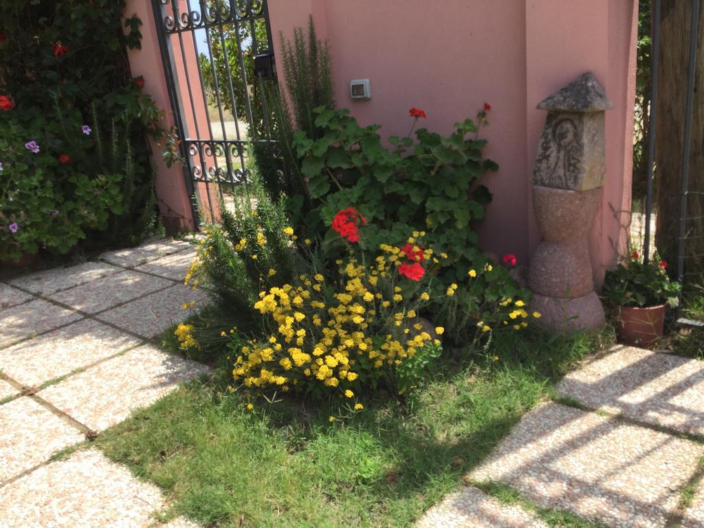 La Corte Dei Rei Aparthotel Castiadas Exterior foto