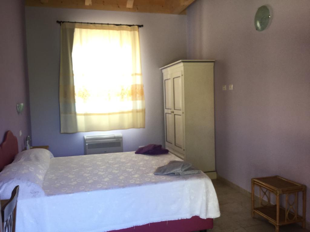 La Corte Dei Rei Aparthotel Castiadas Habitación foto